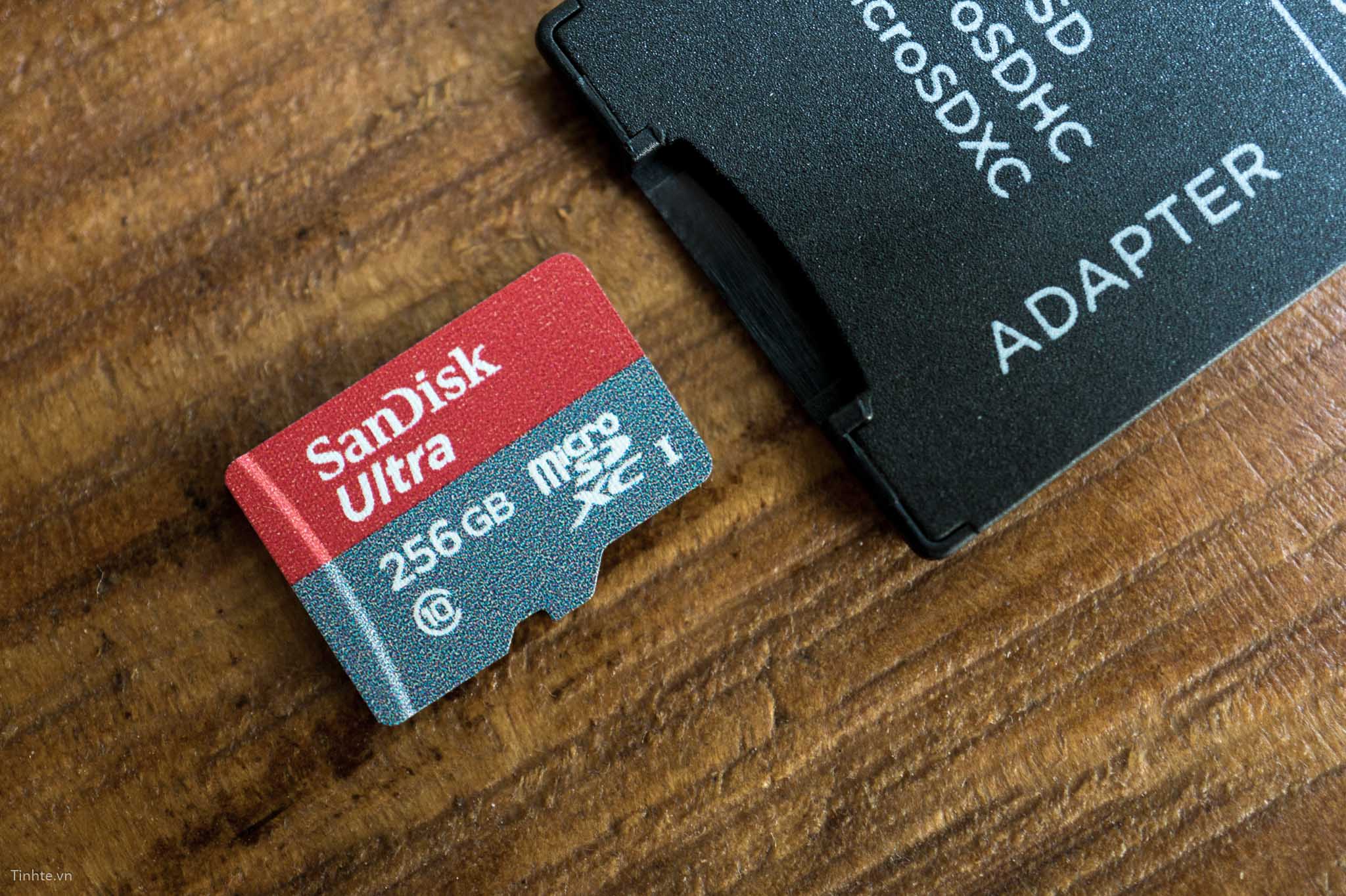 TRÊN TAY THẺ MICROSD 256GB SANDISK
