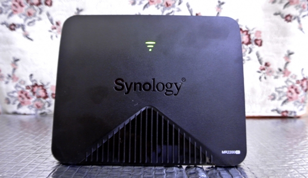 Synology MR2200ac: Phủ sóng rộng, dễ lắp đặt