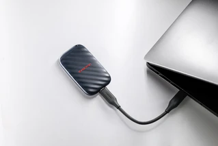 Ổ cứng gắn ngoài SanDisk 1TB SDSSDE10-1T00-G25 Extreme Portable Drive Disque/Up to 600MB/s read