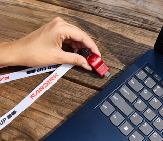 Bộ nhớ ngoài SanDisk 64GB FWC 2026 Edition- SDCZIA-064G-G46